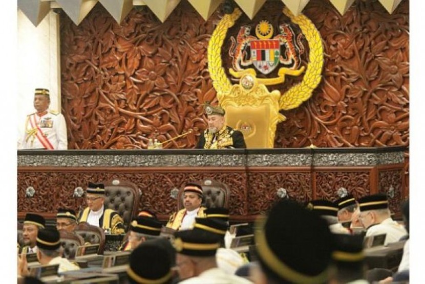 Raja Malaysia, Yang di-Pertuan Agong membuka sidang parlemen ke-14, Selasa (17/7).