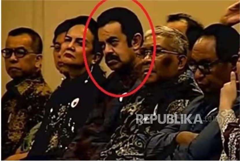 Raja minyak M Riza Chalid.