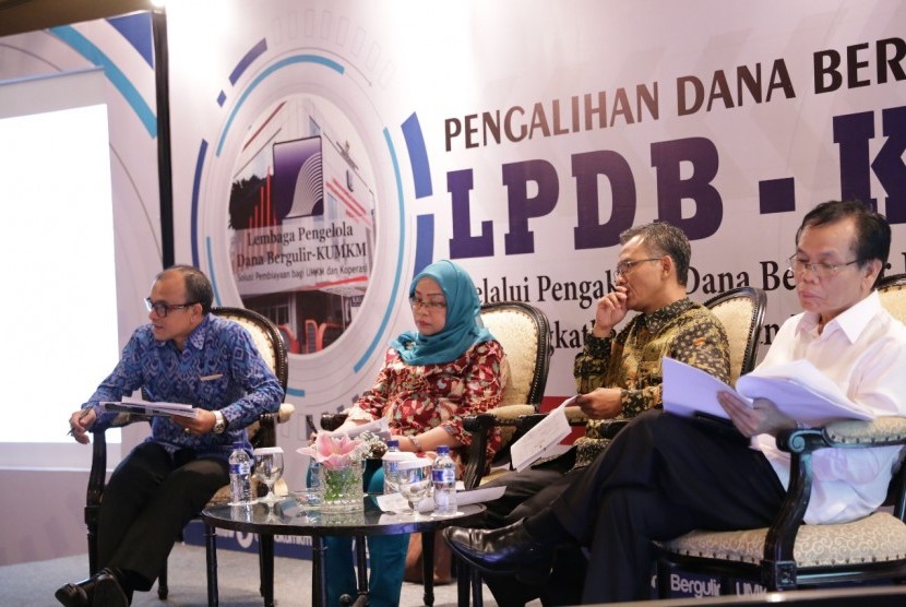 Rakor Pengalihan Dana Bergulir serta Sosialisasi dan Bimtek Program Insklusif LPDB KUMKM 2018, di Surabaya, Rabu (28/3).