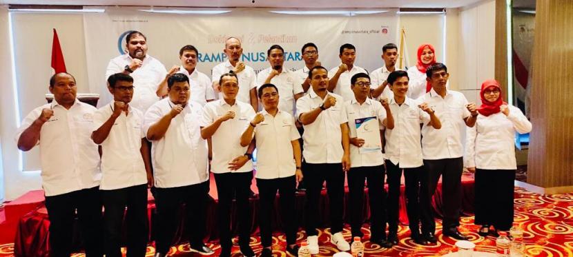 Rampai Nusantara (RN) melakukan deklarasi dan pelantikan pengurus dewan eksekutif wilayah RN Sulawesi Selatan Ahad (5/9/2022) di kota Makassar. 