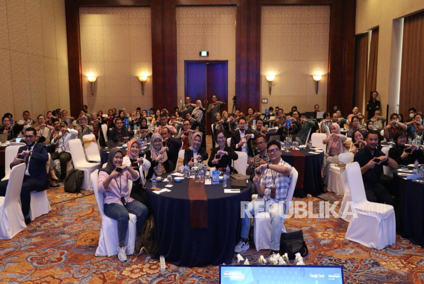 Rangkaian acara Business Insight Session dengan tema The Intelligent Enterprise: Driving Growth and Efficiency with Data–Powered AI, beberapa waktu lalu.