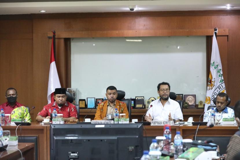 Rapat Audiensi antara Komite I DPD RI dengan DPRPB dan Tim Pansus papua Barat, di Gedung DPD RI, Komplek Parlemen Senayan Jakarta, Senin (6/9).