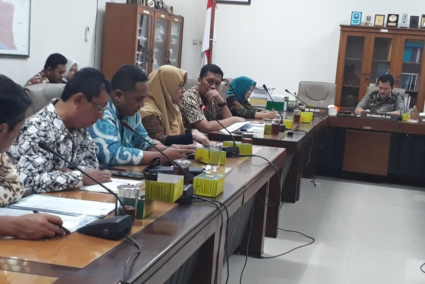 Rapat kerja Komisi A DPRD DIY dengan BPBD DIY.