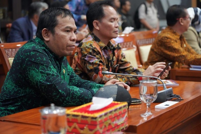 Rapat kerja Komisi III dengan Kapolri dan seluruh Kapolda di gedung DPR, Rabu (20/11).