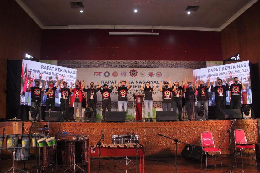 Rapat Kerja Nasional (Rakernas) III Konfederasi Rakyat Pekerja Indonesia (KRPI) tahun 2020 digelar bertepatan dengan Hari Sumpah Pemuda, Rabu (28/10), di anjungan Riau, TMII, Jakarta. 