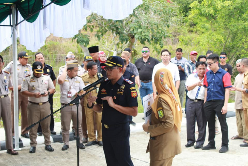 Rapat koordinasi Bea Cukai bersama Gubernur Kalimantan Barat di Pos Lintas Batas Negara (PLBN) Aruk.