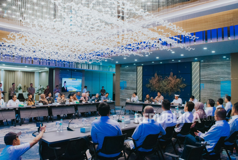 Rapat Koordinasi Optimalisasi Program KPR Sejahtera FLPP. Rapat kordinasi ini dihadiri oleh bank bjb, Kementerian PKP, BP Tapera, Pemerintah Provinsi Jawa Barat, Realestat Indonesia (REI) dan Kamar Dagang & Industri (Kadin) Provinsi Jawa Barat.