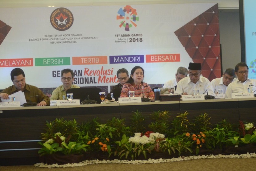 Rapat koordinasi persiapan Asian Games 2018 di Ruang Rapat Lantai 7 Kantor Kemenko PMK, Jakarta, 