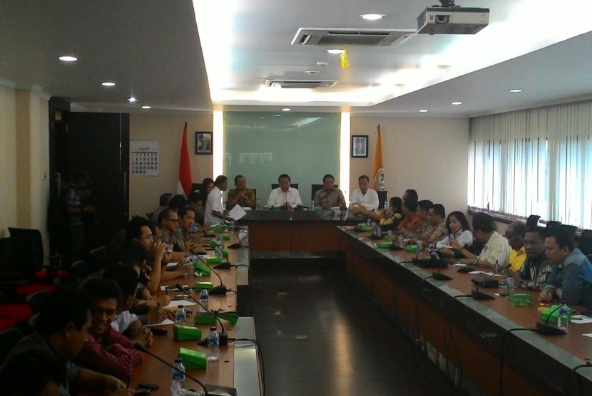 Rapat perdana DPP Partai Golkar kubu Agung Laksono di kantor DPP di Jakarta.