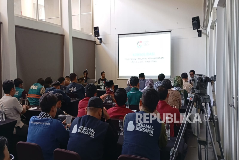 Rapat persiapan Global Peace Convoy di Bandung, Jawa Barat.