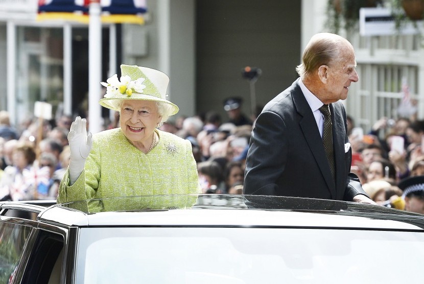 Ratu Elizabeth dan suaminya Pangeran Philip.