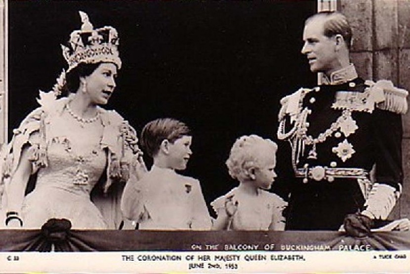 ratu elizabeth II saat bertahta