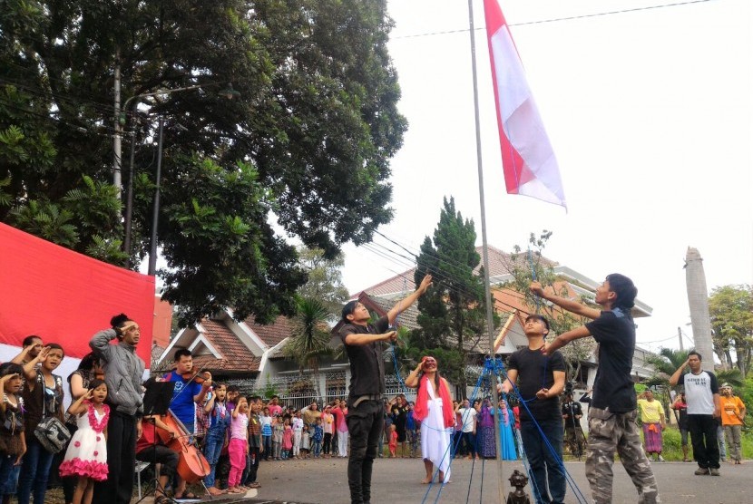 Ratusan anak jalanan di Kota Malang gelar upacara kemerdekaan