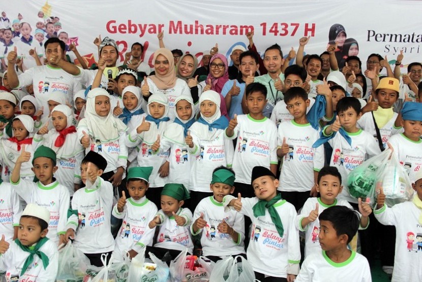 Ratusan anak yatim dan dhuafa antusias mengikuti program sosial Belanja Pintar Anak Yatim Dhuafa yang digelar PermataBank Syariah dan Yayasan  Alam Mitra Rabbani