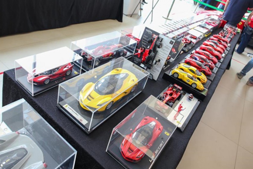 Ratusan Ferrari Mini mejeng di Showroom Ferrari Jakarta