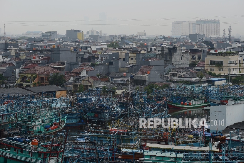 Ratusan kapal nelayan bersandar di Pelabuhan Muara Angke, Jakarta Utara. (ilustrasi) (Republika/Raisan Al Farisi)