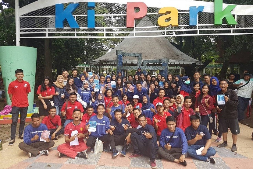 Ratusan mahasiswa Politeknik (Poltek) Pariwisata Palembang kampanye 