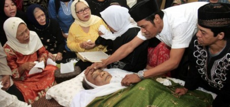 Ratusan pelayat memadati rumah duka almarhum KH Zainuddin MZ di Jakarta, Selasa (5/7). 