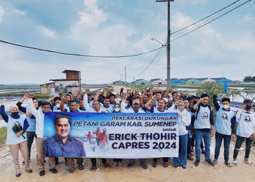 Ratusan Petani Garam di Kabupaten Sumenep, Jawa Timur (Jatim) mendeklarasikan mendukung Menteri BUMN Erick Thohir untuk maju di Pilpres 2024.