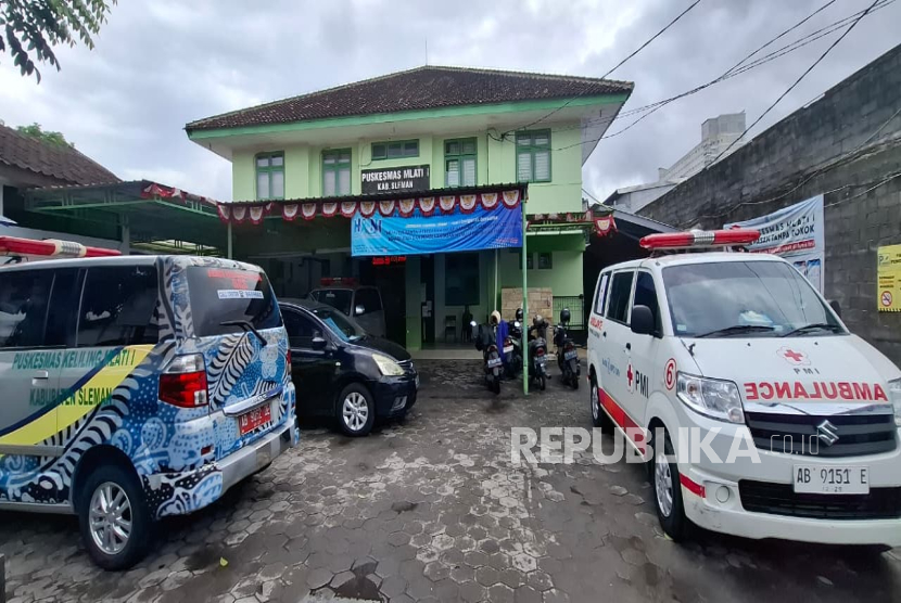 Ratusan siswa dan sejumlah guru dari tiga sekolah di wilayah Kecamatan Mlati, Sleman, mengalami gejala sakit perut, mual, pusing, dan lemas, yang diduga terjadi setelah mengonsumsi menu program Makan Bergizi Gratis (MBG) pada Kamis (23/10/2025).