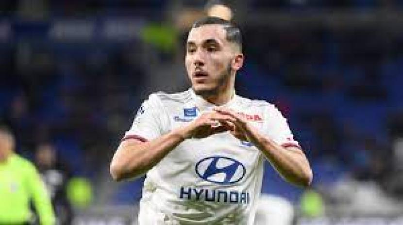 Penyerang Olympique Lyon, Rayan Cherki. Rayan Cherk siap mencari tantangan baru di luar kompetisi Ligue 1 Prancis.