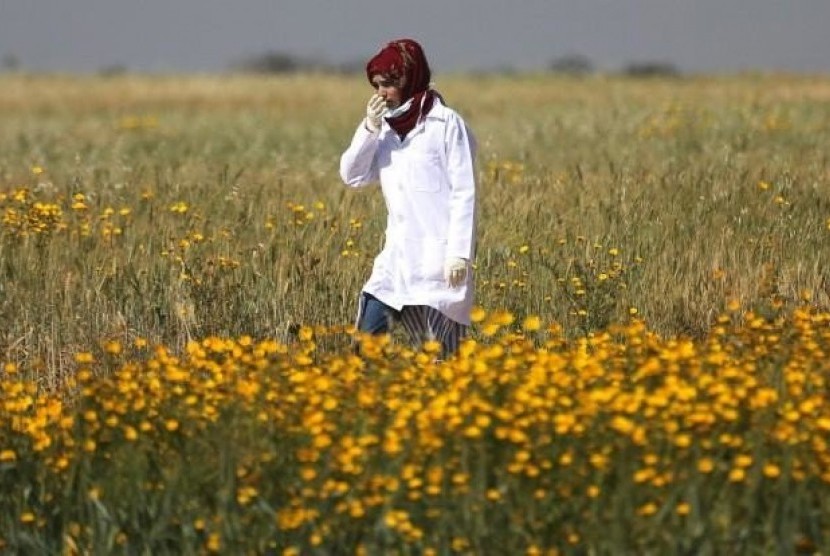 Razan Al-Najar, paramedis Palestina yang ditembak tentara Israel di perbatasan Gaza.