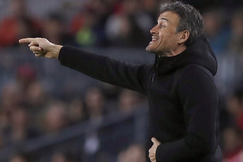 Reaksi pelatih Barcelona, Luis Enrique pada laga La Liga lawan Celta Vigo di Camp Nou, Ahad (5/3) dini hari WIB. Barca menang telak 5-0.