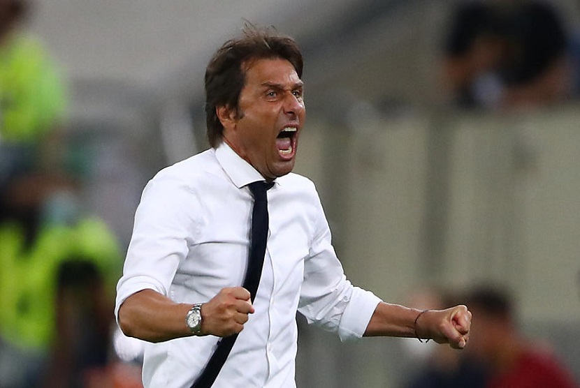 Reaksi Pelatih Kepala Inter Milan Antonio Conte. Ilustrasi