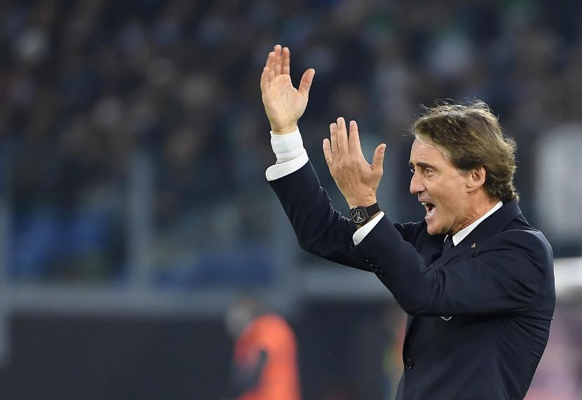Reaksi pelatih kepala Italia Roberto Mancini selama pertandingan sepak bola Grup C Kualifikasi Eropa Piala Dunia 2022 antara Italia dan Swiss di stadion Olimpico di Roma, Italia, 12 November 2021.