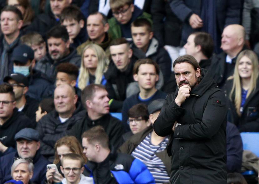 Reaksi pelatih kepala Norwich City Daniel Farke selama pertandingan sepak bola Liga Primer Inggris antara Chelsea dan Norwich City di Stadion Stamford Bridge di London, Sabtu, 23 Oktober 2021.