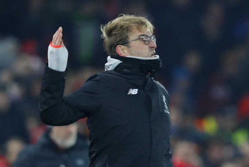 Reaksi pelatih Liverpool, Juergen Klopp pada laga Piala Liga Inggris lawan Southampton, di Anfield, Kamis (26/1) dini hari WIB. Liverpool kalah 0-1.