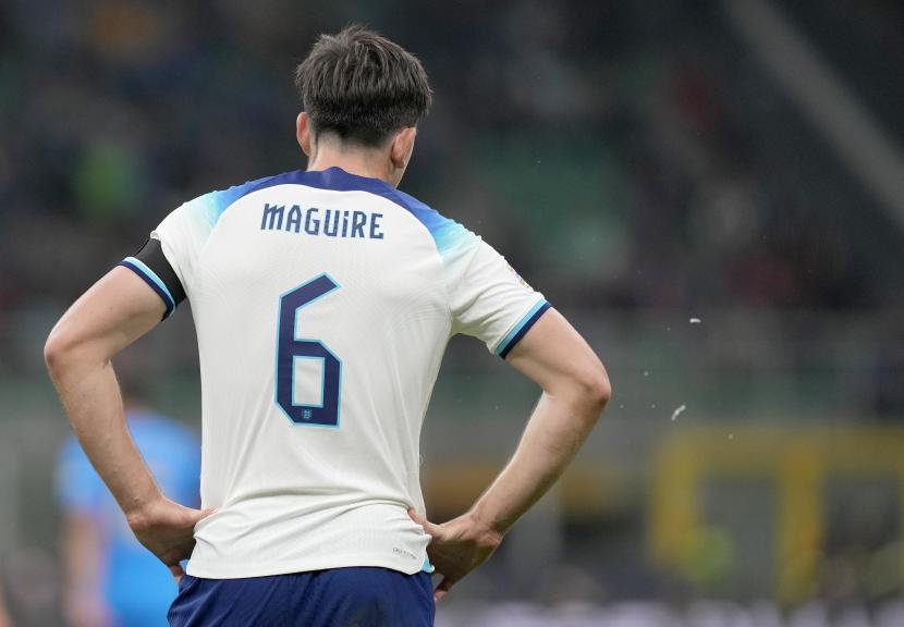  Reaksi pemain Inggris Harry Maguire saat pertandingan sepak bola UEFA Nations League antara Italia dan Inggris di stadion San Siro, di Milan, Italia, Sabtu (24/9/2022) dini hari WIB.
