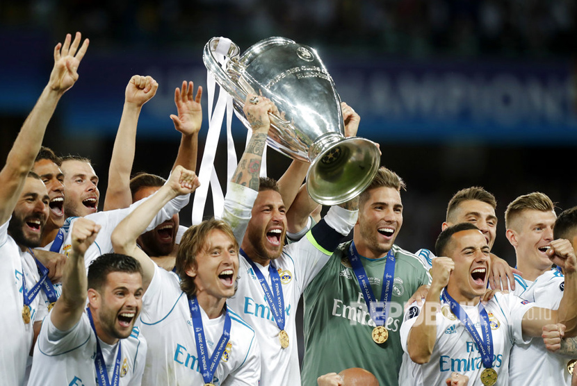 Real Madrid berhasil mempertahankan gelar juara Liga Champions setelah mengandaskan Liverpool dengan skor 3-1 pada laga final Liga Champions 2017/2018 di stadion NSK Olimpiskiy, Kiev, Ukraina, Ahad (27/5).