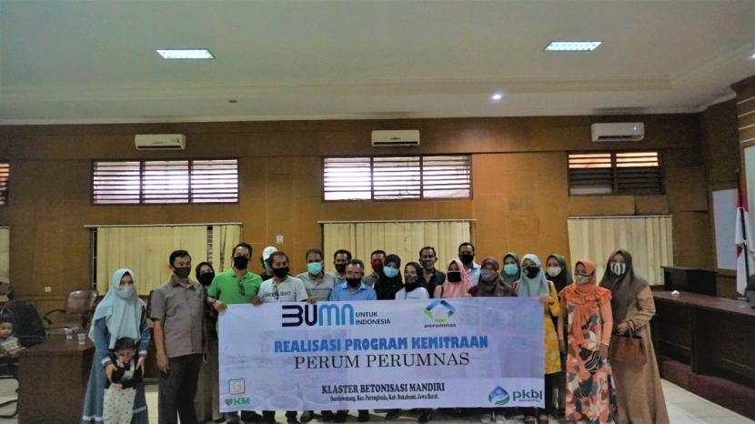 Realisasi program kemitraan, Perum Perumnas salurkan Rp 2 miliar untuk UMKM di Sukabumi.