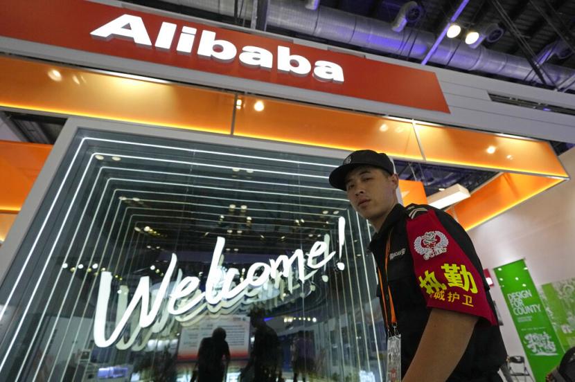 Regulator pasar China pada Sabtu (20/11) mengenakan denda kepada perusahaan teknologi raksasa termasuk Alibaba larena tidak merealisasikan 43 kesepakatan yang dibuat pada 2012 sesuai dengan Undang-undang Anti Monopoli.