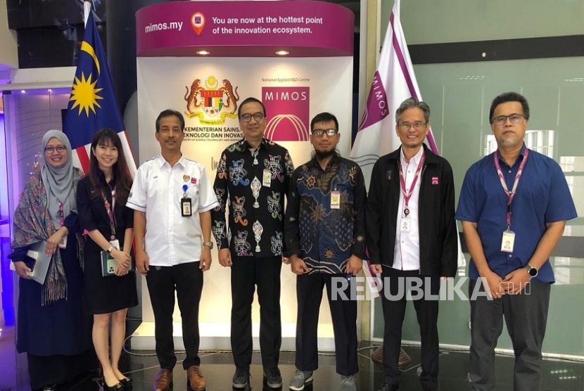 Rektor Cyber University Gunawan Witjaksono berkunjung ke UTP Malaysia demi menjalin kerja sama penelitian dan pengembangan teknologi digital.