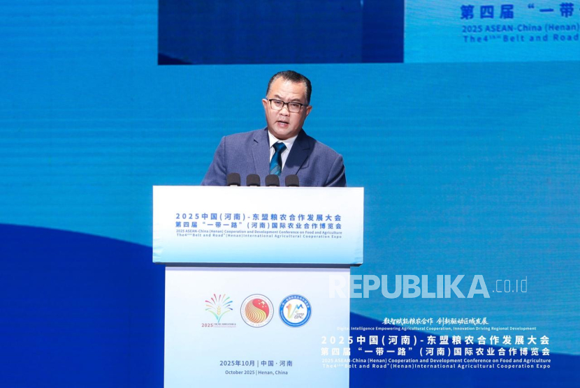 Rektor IPB Jadi Pembicara Kunci di Konferensi ASEAN- China Center di Henan