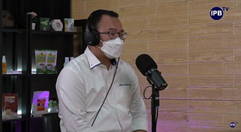 Rektor Institut Pertanian Bogor (IPB) University, Prof. Arif Satria mengatakan, teknologi dapat menjaga kelestarian satwa yang terancam punah. Teknologi itu adalah Teknologi Reproduksi Berbantu (Assisted Reproductive Technology/ART) dan Bio-bank