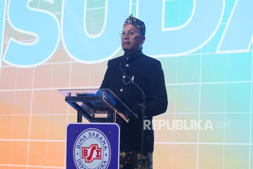 Rektor UBSI Ungkap Momen Haru di Balik 6 Hari Wisuda