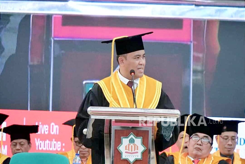 Rektor UIN Mataram Prof Masnun Tahir