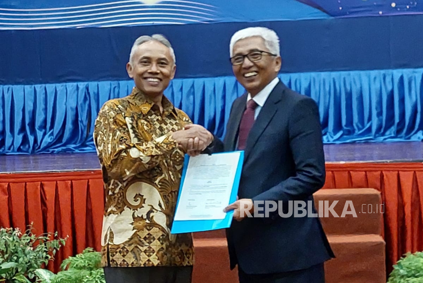 Rektor UMS Pimpin Delegasi 25 Pimpinan PTMA Teken Lanjutan MoU untuk Program KKN KI