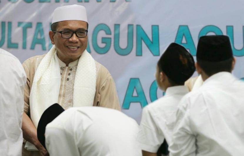 Rektor Unissula, Prof Gunarto, melepas 607 santri mahasiswa Unissula, yang dilaksanakan di kampus Unissula, Kaligawe, Kota Semarang, Selasa (1/11).