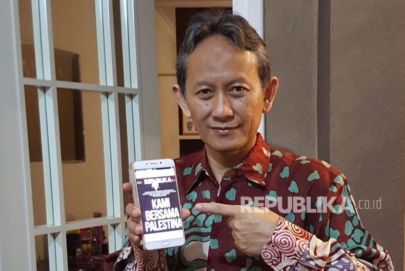 Rektor Universitas Amikom Yogyakarta Prof. Suyanto
