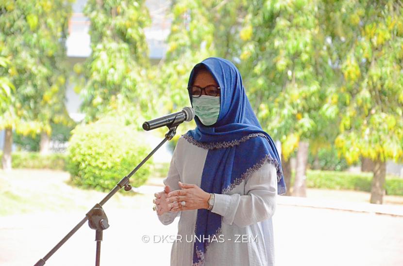 Rektor Universitas Hasanuddin, Dwia Aries Tina Pulubuhu