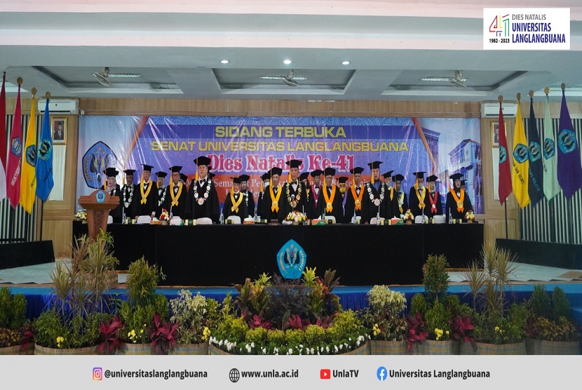 Rektor Universitas Langlangbuana Dr HRAR Harry Anwar Drs, SH,MH, dalam sambutannya pada acara Dies Natalis Universitas Langlangbuana ke-41, bertempat di Wisma Buana Jalan Karapitan No. 116 Bandung, Selasa (16/5/2023).