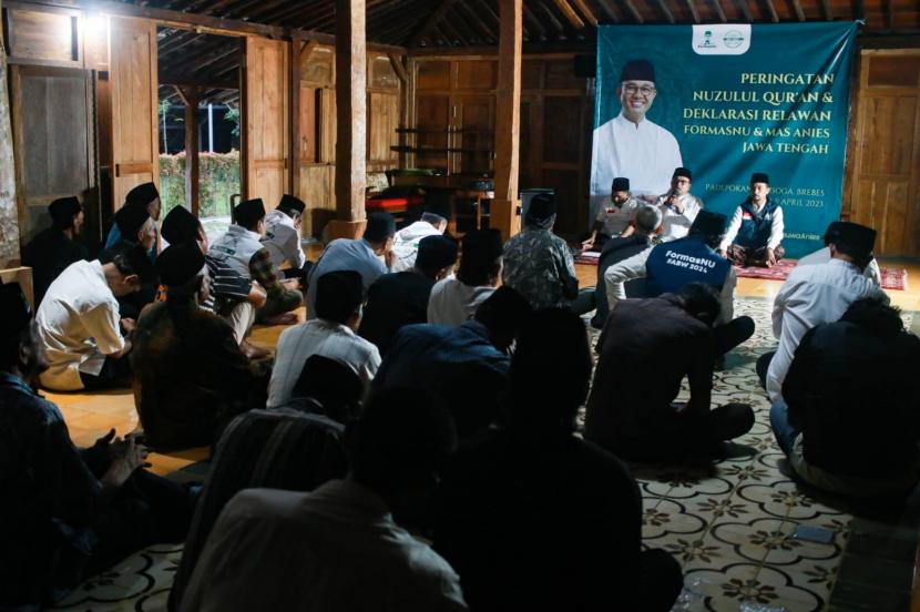 Relawan Forum Masyarakat Santri Nusantara (FormasNU) dan Majelis An Nahdhiyyah Indonesia (MAS ANIES) mulai bergerilya ke Provinsi Jawa Tengah (Jateng) untuk meraup suara masyarakat santri. 
