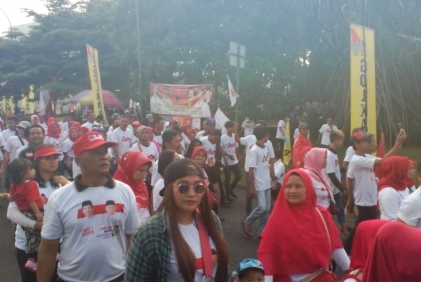 Relawan Jokowi-Ma'ruf mulai berdatangan memadati Sentul International Convention Center (SICC) pada Ahad, (24/2) sore. Mereka akan mengikuti Konvensi Rakyat Optimis Indonesia Maju.