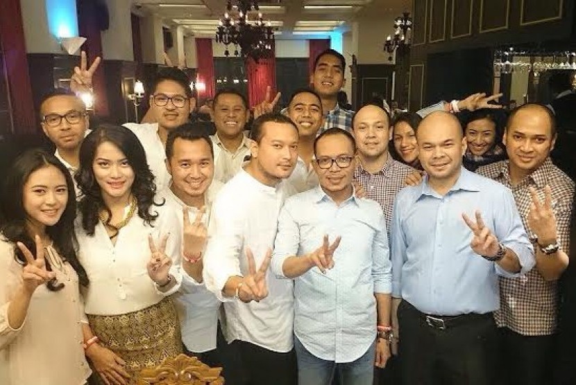 Relawan muda Jokowi-Jk yang tergabung dalam Relawan Tanpa Nama. Mereka mengajak masyarakat menciptakan pemilu damai