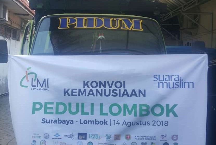 Relawan Nusantara Penanggulangan Bencana (RNPB) Laznas LMI dan Suara Muslim Surabaya melakukan konvoi kemanusiaan menuju Lombok.