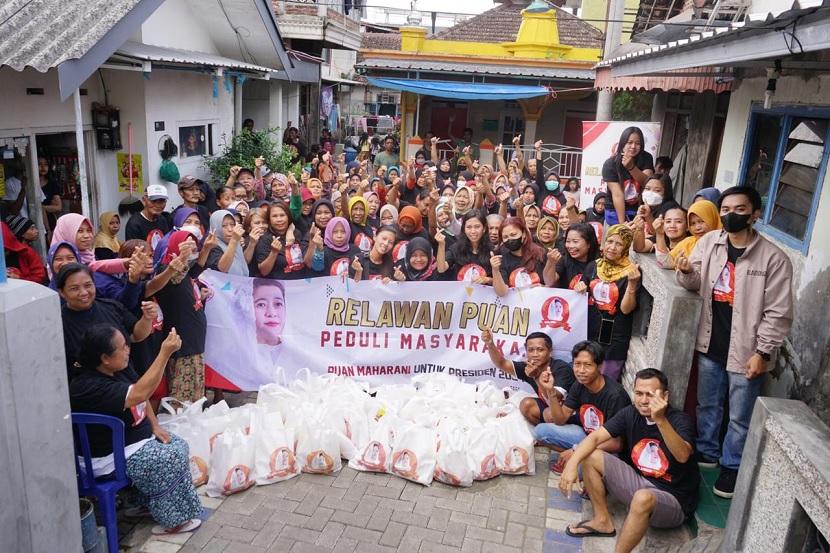 Relawan Puan menggelar kegiatan sosial di Jawa Barat dan Jawa Timur. Kegiatan itu untuk memperkuat dukungan untuk Puan Maharani sekaligus menggalang dukungan baru untuk Puan Maharani. 